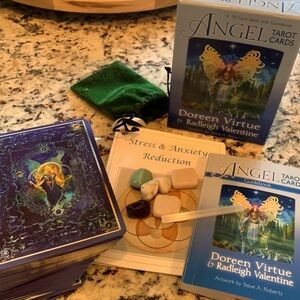 Angel Tarot - Doreen Virtue & Radleigh Valentine & Stress & Anxiety crystals